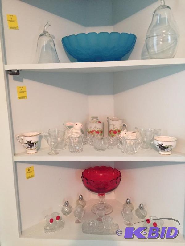 lot 11 image: Three Shelves as Pictured of Glassware