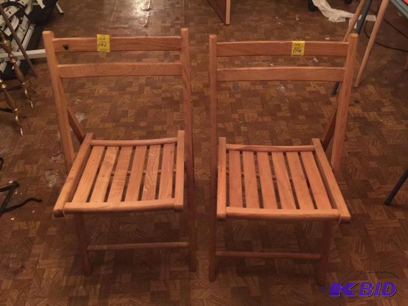 lot 114 image: Pair of Wooden Folding Chairs