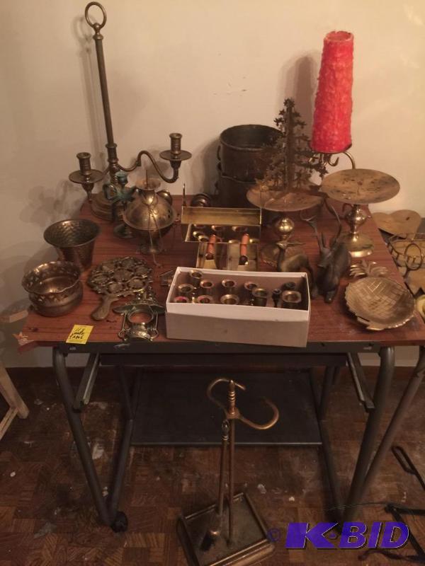 lot 118 image: Table Top of Decorative Brass Items