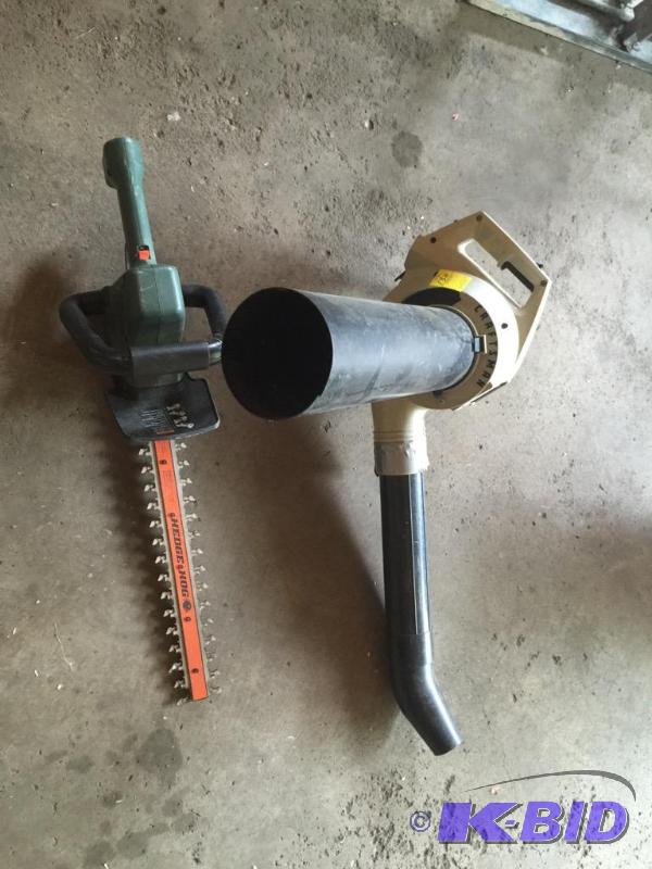 lot 130 image: Black & Decker Hedge Hog Trimmer and Craftsman Blower