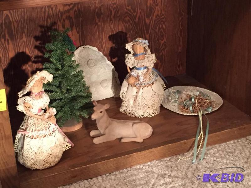 lot 28 image: Country Style Collectibles