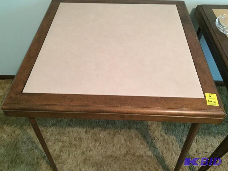 lot 4 image: Nice Folding Card Table