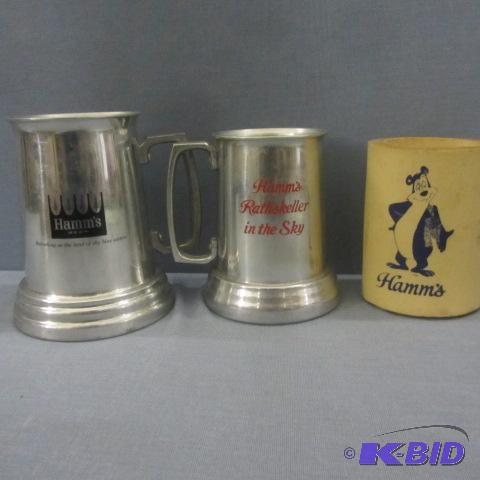 lot 112 image: Vintage Hamms Mugs