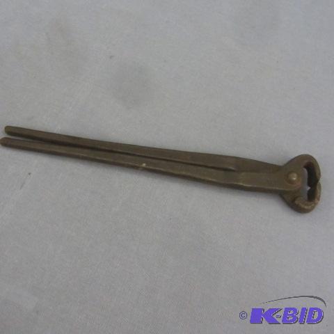 lot 167 image: Vintage Farrier Hoof Nippers