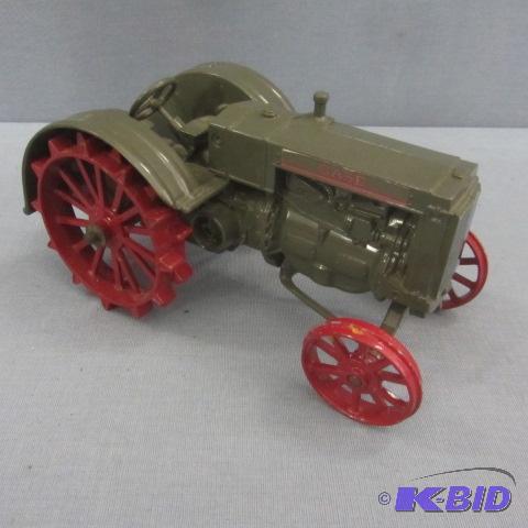 lot 41 image: Case Cast Tractor