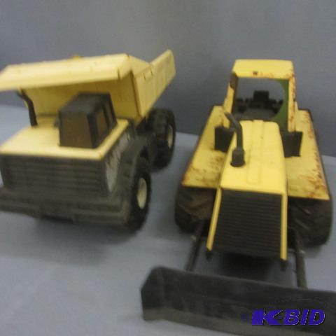 lot 97 image: Tonka Sandbox Toys