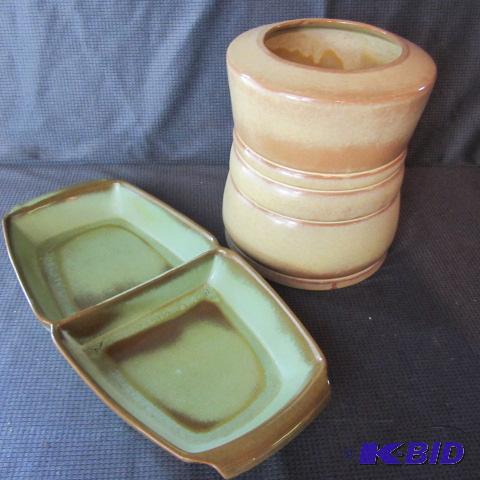 lot 110 image: Frankoma Pottery