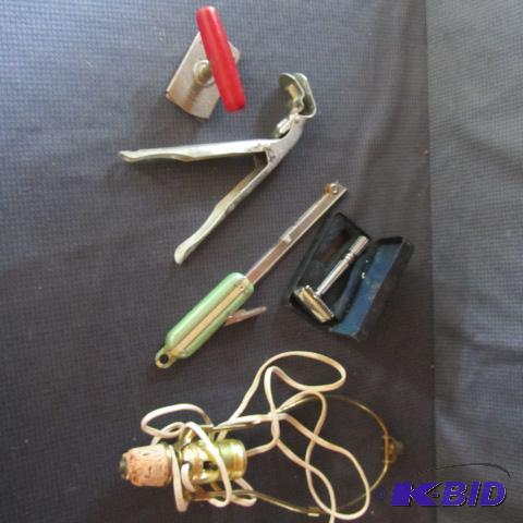lot 149 image: Vintage Kitchenwares