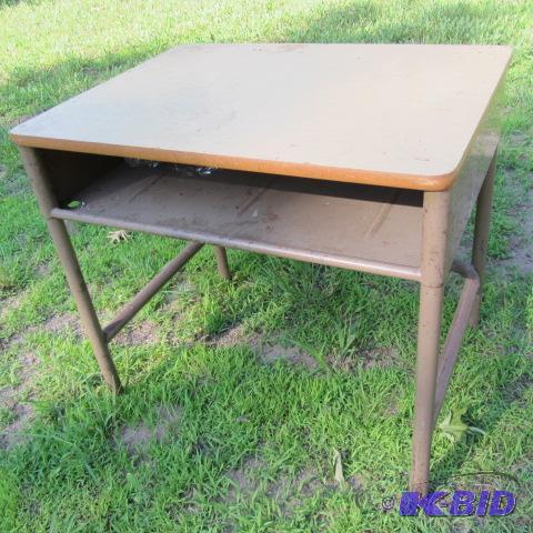lot 156 image: Youth School Desk