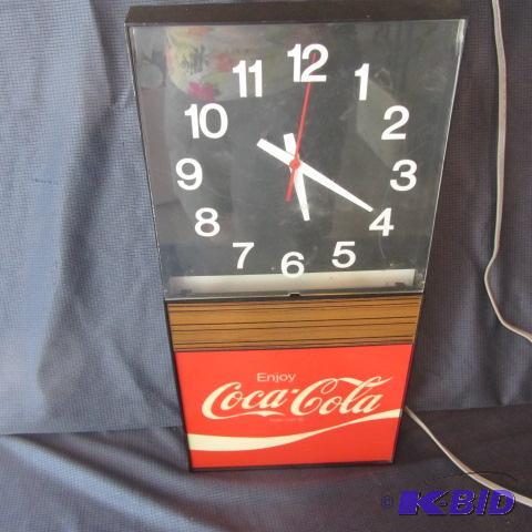 lot 53 image: Coca Cola Lighted Clock