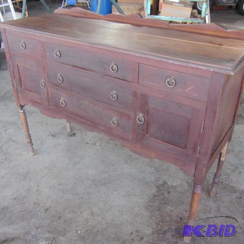 lot 10 image: Antique Buffet