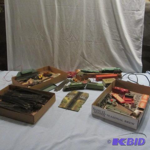 lot 104 image: Tyco Electric Train Set