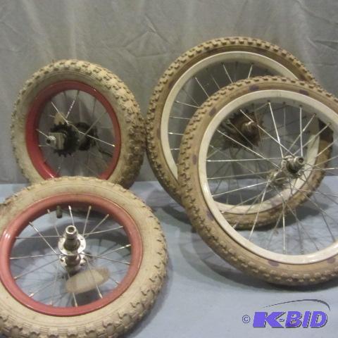 lot 112 image: Bike Tires & Rims