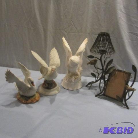 lot 117 image: Swan, Dove, Birds, Owl