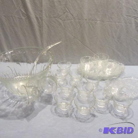 lot 33 image: Fancy Glass Punch Bowl