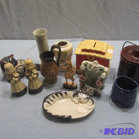 lot 35 image: Vases, Bank, Pilgrim, Ben Franklin