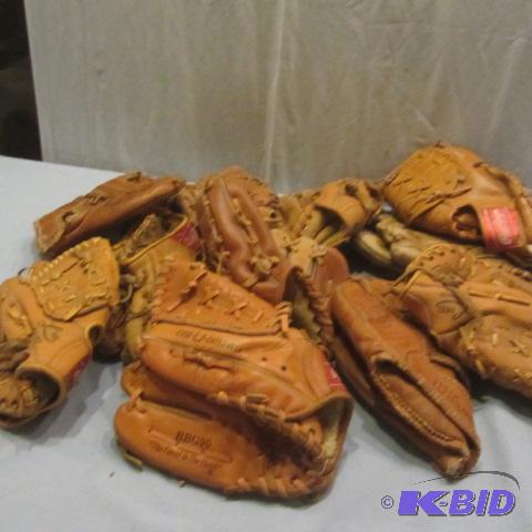 lot 65 image: Baseball Gloves