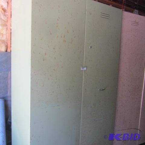 lot 70 image: Heavy Duty Metal Closet