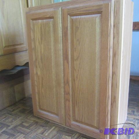 lot 75 image: Kitchen Cupboards