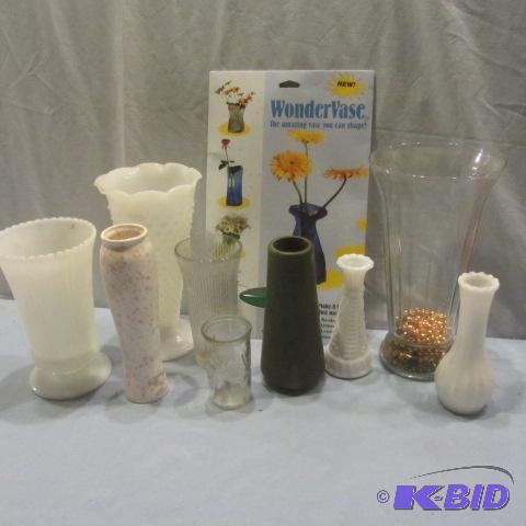 lot 90 image: Vases