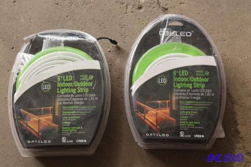 2 LED 6 indooroutdoor strip lights untested