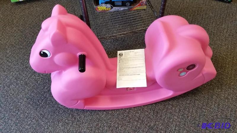 lot 18 image: Step2 Carousel Pony Ride-On, Pink. Out of Box.
