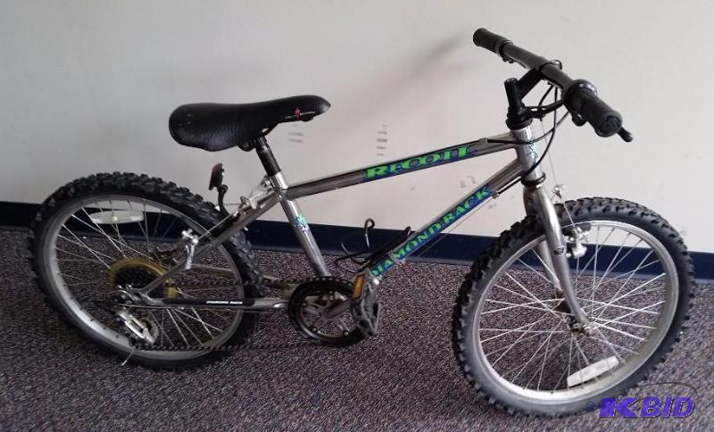 lot 35 image: Silver 20 Wheel Recoil Diamondback Mountain Bike. Could use a good tune up. See Pics