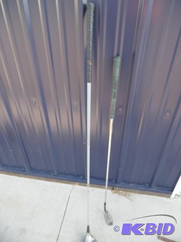 lot 27 image: Left Handed Golf Clubs