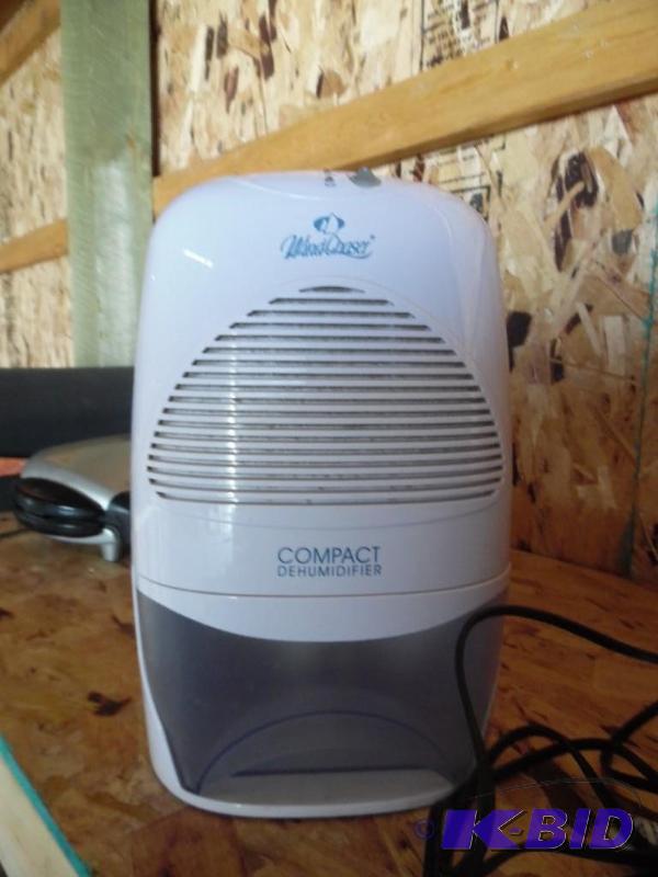 lot 28 image: Dehumidifier