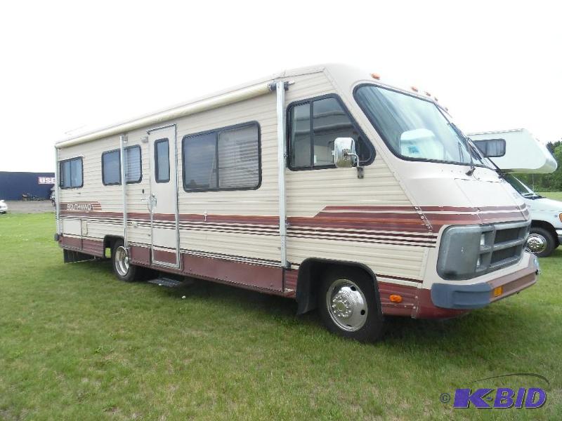 lot 3 image: 1984 Southwind Motorhome