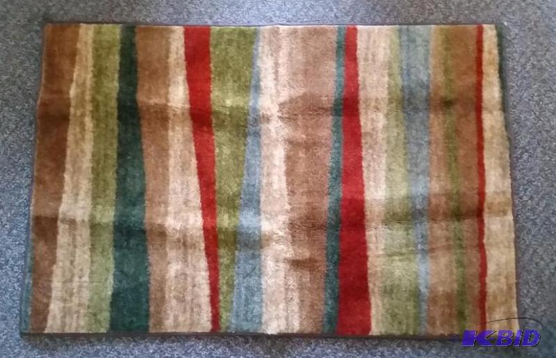 mohawk Home.  Multi-color Area Rug.  30 x 46  No Tags Not Used.