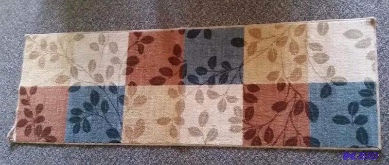 JCP Home Multi-Color Runner.  Snag on on Corner and was used very little.  See pics.  Size 6 x 20