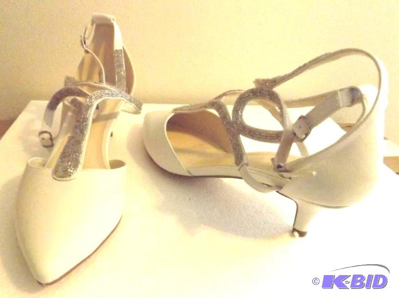 Ashro kitten heels