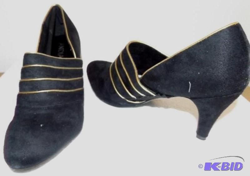 Andiamo faux suede heels