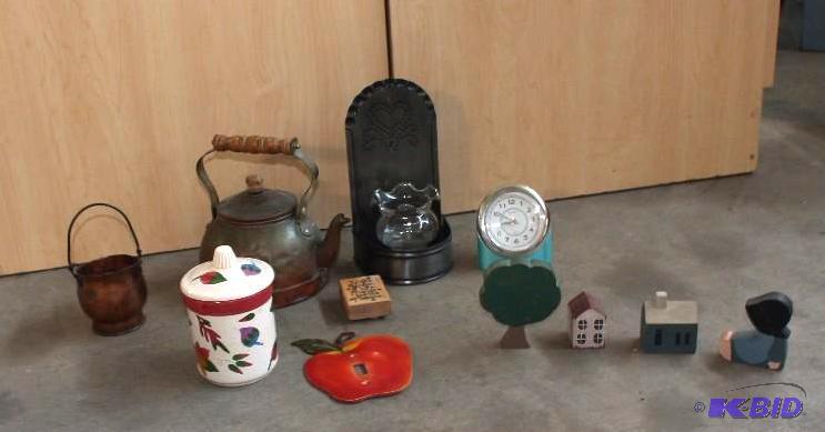 11 items, kitchen theme