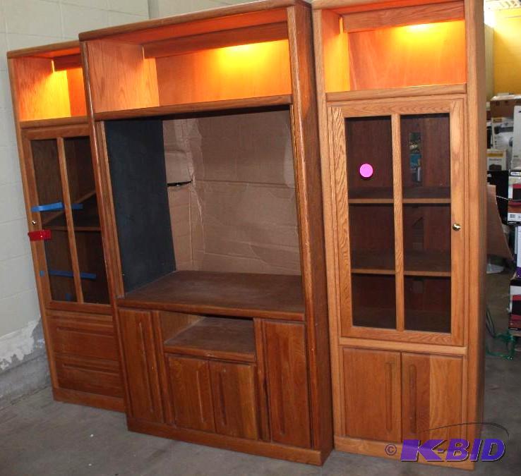 Entertainment center
