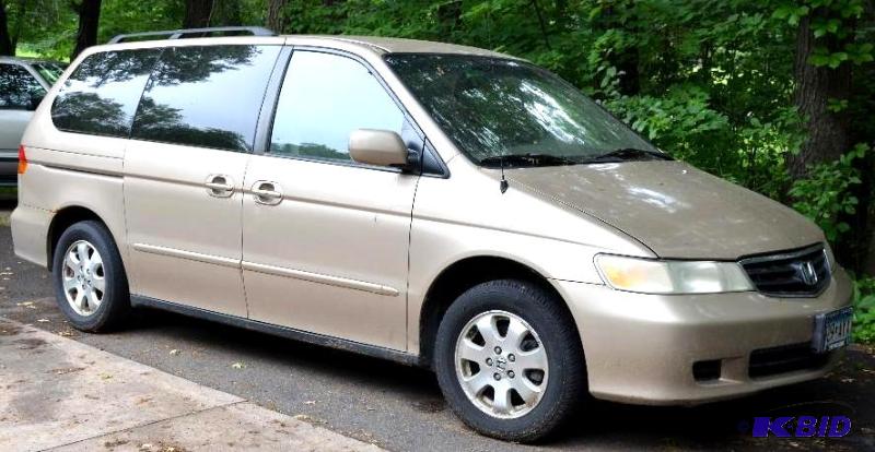 lot 1 image: 2002 Honda Odyssey Van- We started it up but ...
