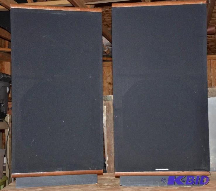 lot 116 image: Marantz speaker 10 12&quotx 38"...