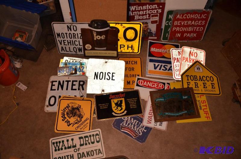lot 118 image: Large lot of metal advertising signs and lice...