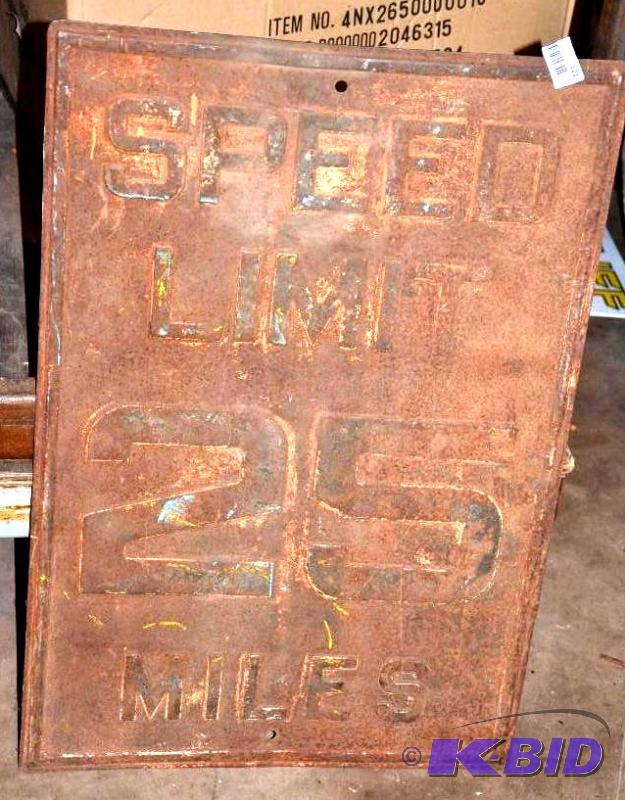 lot 121 image: LARGE Vintage or older metal speed limit sign...