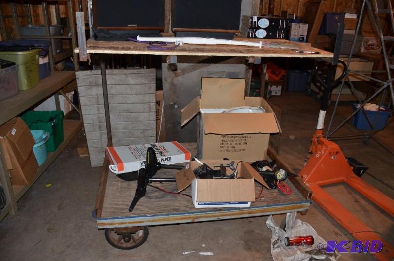lot 131 image: 2 level rack on wheels. 44&quotx59&quotx67&...