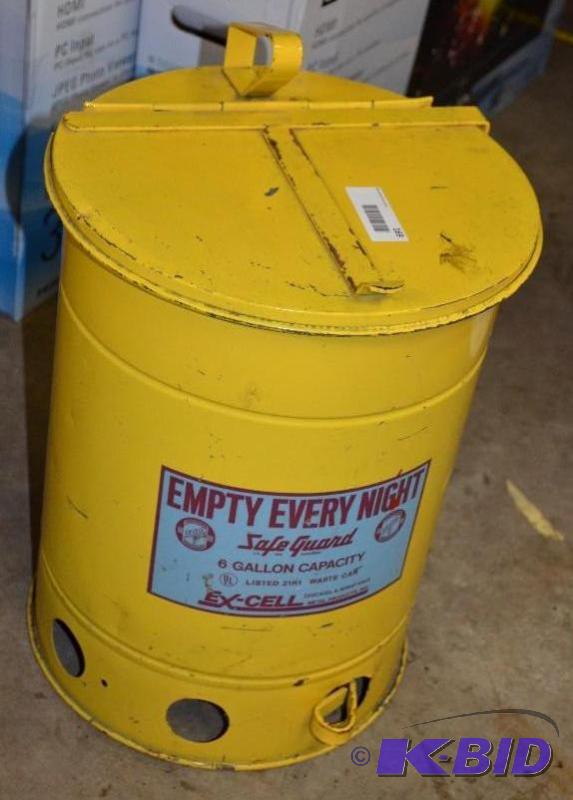 lot 169 image: Safe Guard 6 Gallon Capacity Waste CAn 17 x 1...