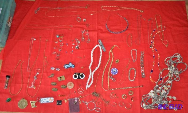 lot 20 image: Large Lot of Jewelry & Pins...