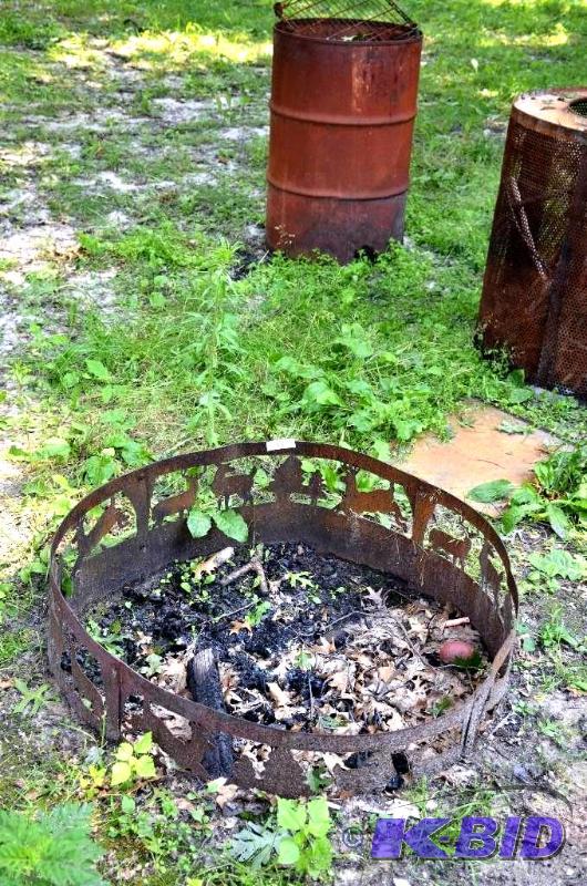 lot 234 image: Deer decor&nbspMetal Fire pit ring 36" ...