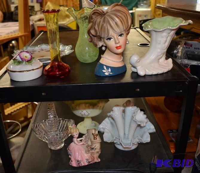 lot 244 image: Collectile glass, Fenton, Red Wing, &nbspcol...
