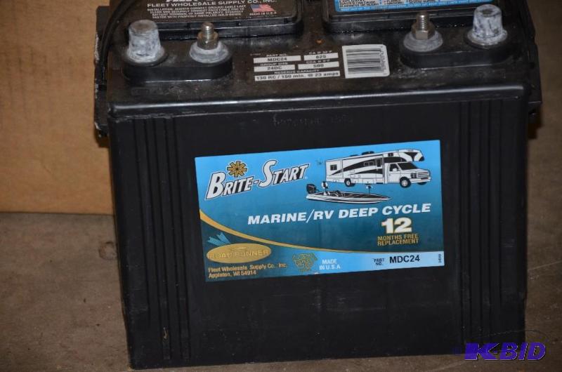 lot 256 image: 12 volt marine battery, not tested...