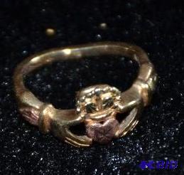 lot 264 image: Gold 10K ring...