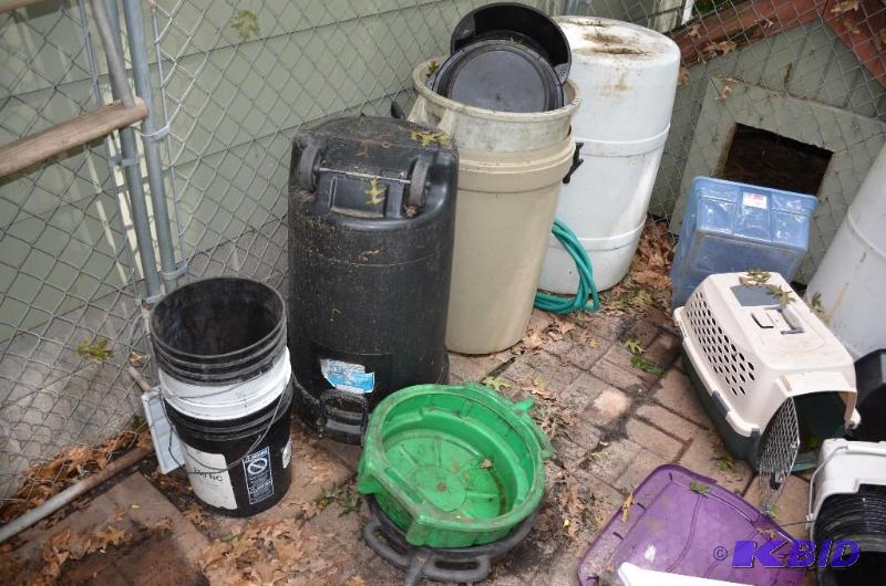 lot 269 image: Large group of barrels 36" tall&nbspapp...