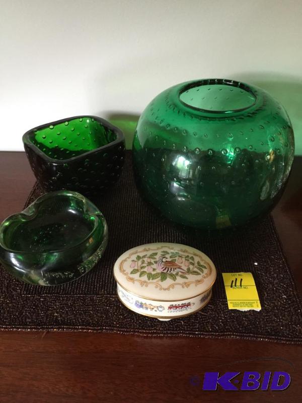 lot 111 image: Green Art Glass and a Lenox Trinket Box