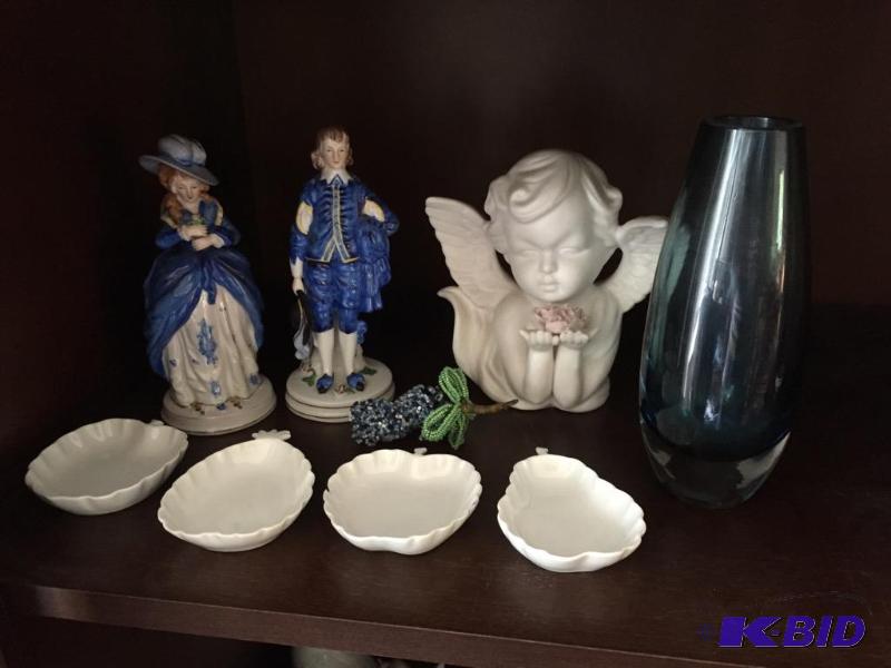 lot 115 image: Beautiful Occupied Japan Figurines and More